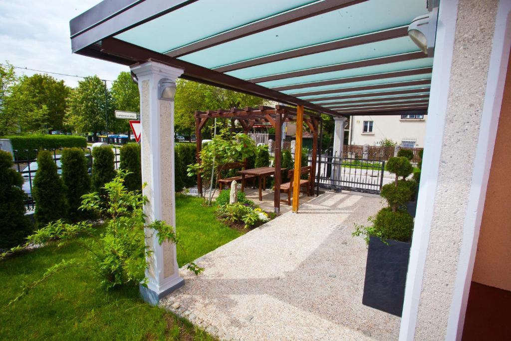 Alo Apartments Vila Klara Ljubljana Bilik gambar